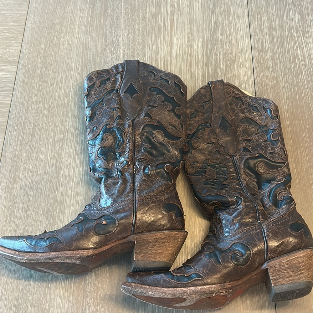 Corral boots black and brown Sz 5